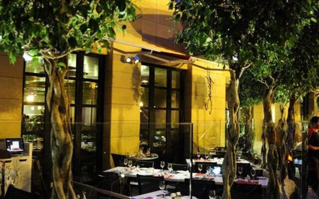 Saifi Suites Hotel