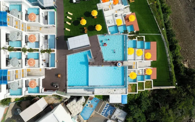 Hemirion Pool Villa&Resort