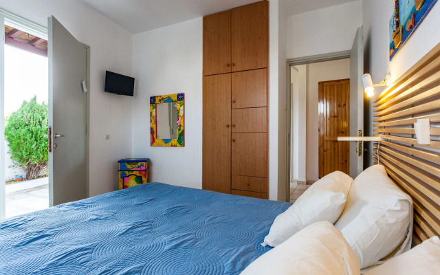 Thea Home Hotel by Booking Kottas