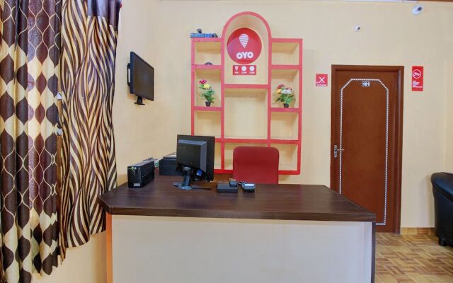 OYO Flagship 8661 Luxe Residency