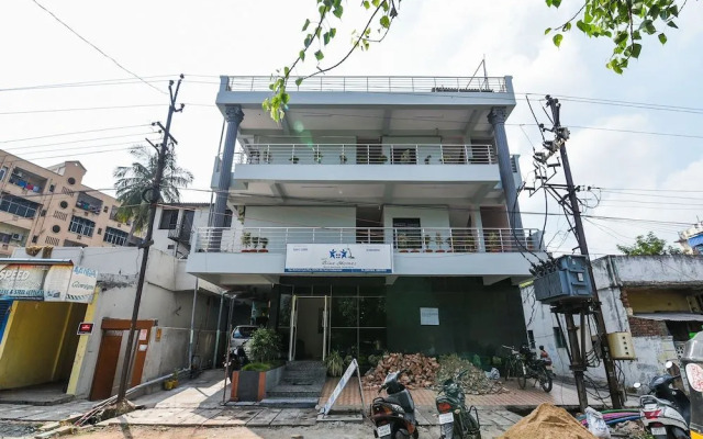 OYO 15011 Blue Homes