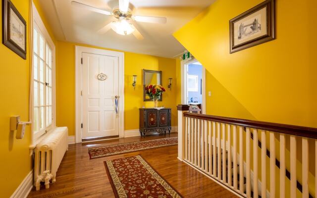 Chestnut Inn Bed and Breakfast