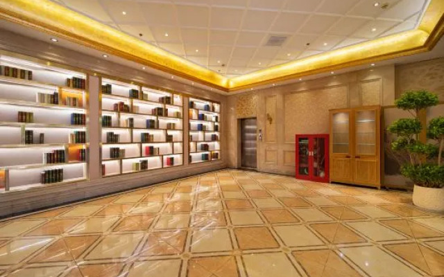 Holiday Inn Nancheng (Shanghai Xiupu Road Kangqiao Subway Station)