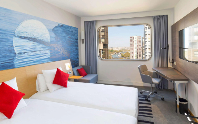 Novotel Paris Centre Tour Eiffel Hotel