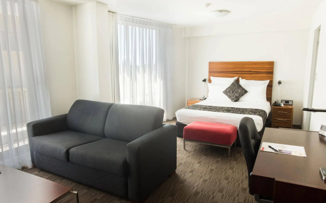 Cambridge Hotel