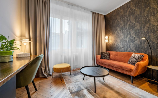 Loong Refresh Old Town