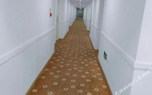 7Days Inn Hotel (Haikou East Railway Station Hainan Normal University)