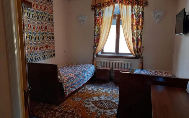 Guest House Ikathouse