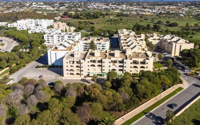 Salgados 1 Bedroom Apartment - 500m da Praia