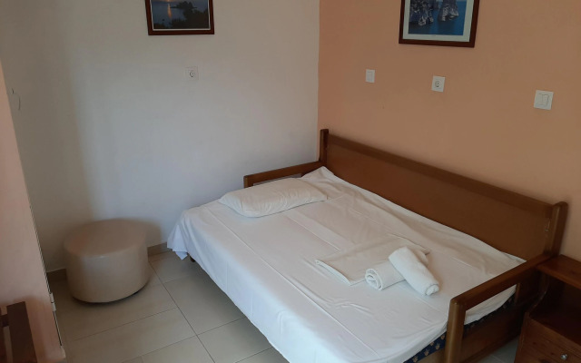 Tasteful apartment in Mpenitses with shared pool
