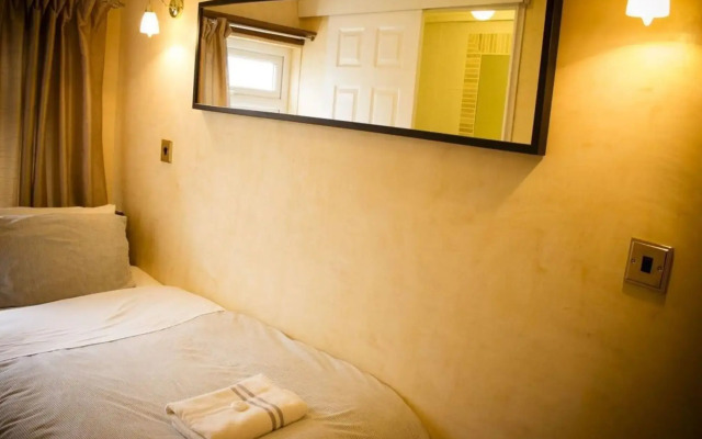 Cricklewood Lodge Hotel