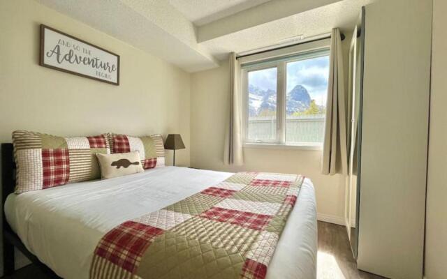 Nakiska, 2 Bed 1 Bath with Mtn Views
