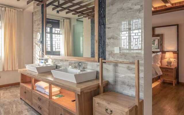 Floral Hotel Yuxi Fuxianhu Bolianchen