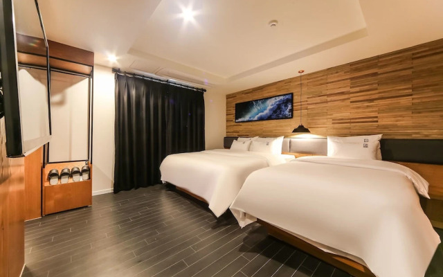 Gray 191 Hotel