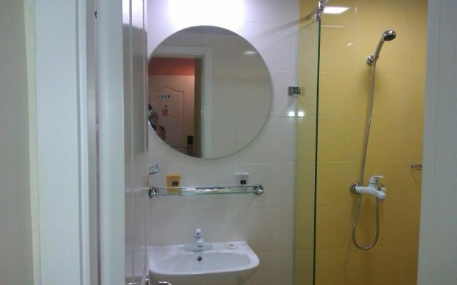 Home Inn Hotel Guiyang Fushui Middle Road