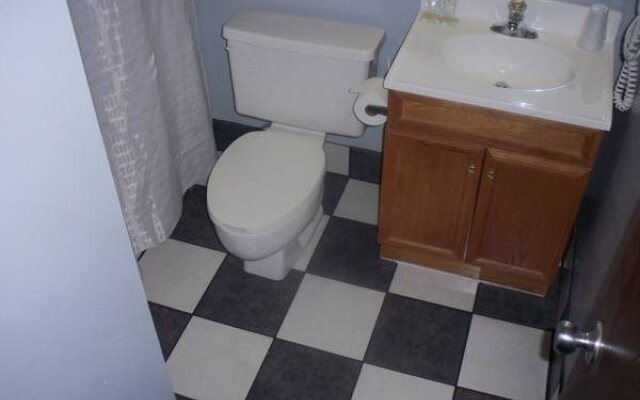 Gladstone Inn & Suites