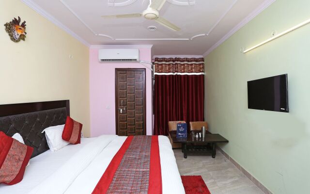 OYO 11504 N D Star Residency