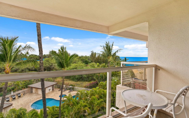 Aston at the Maui Banyan