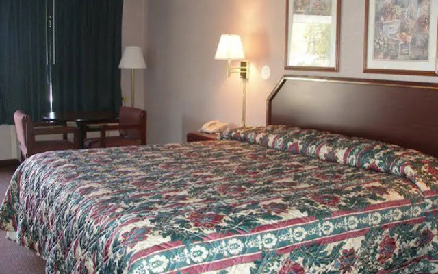 Red Carpet Inn Greensboro