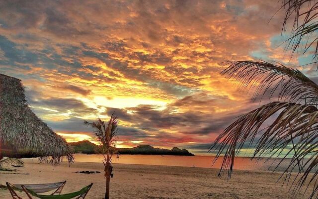 Ocean Beach Bungalows & Hostel