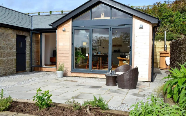 The Hen House-UK12928