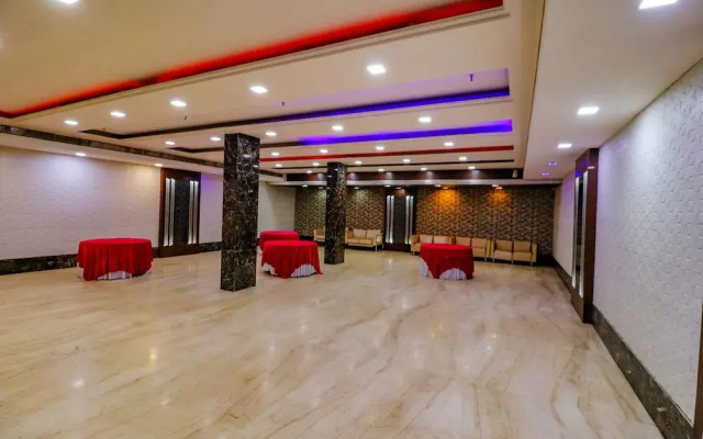 Fabhotel Admire Suites
