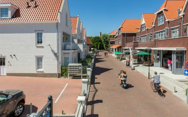 Luxurious Apartment in Koudekerke With Parking