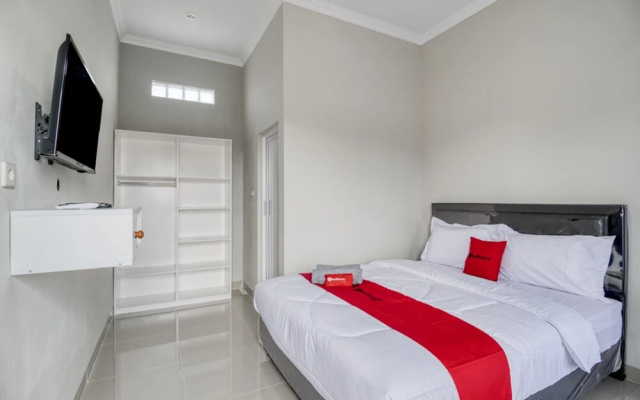 RedDoorz Syariah near Universitas PGRI Yogyakarta – Guest Rooms – Yogyakarta