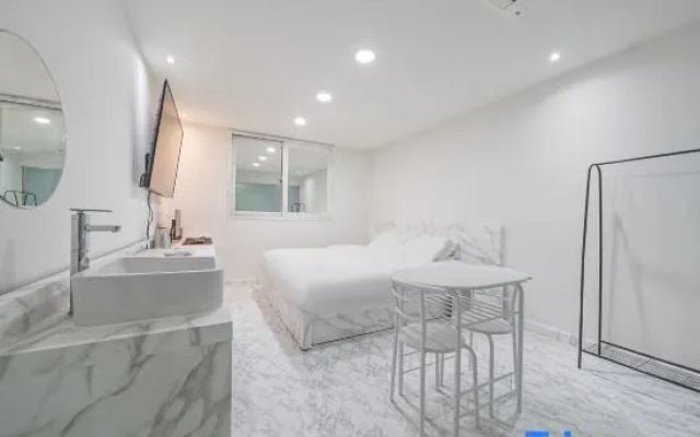 Hassen Sillim K2 Hotel
