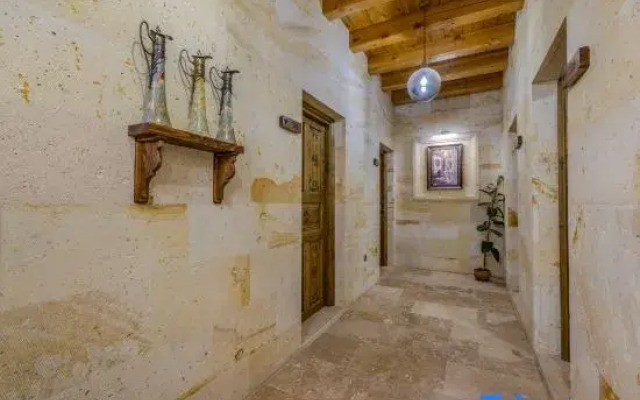 Sara Cave Cappadocia