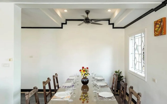 Luxurious 5-bedroom Pool Villa in Heart of Patong, Phuket