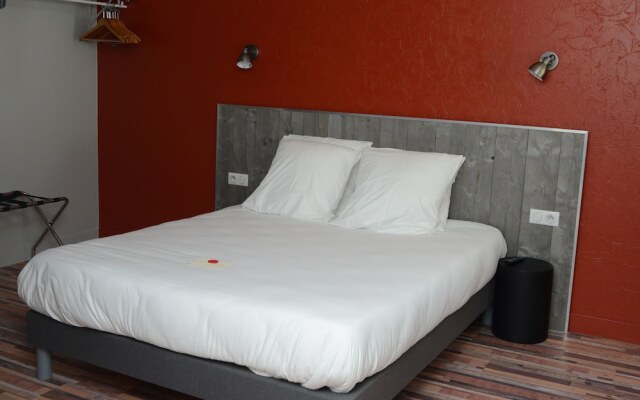 Logis Hotel Yseria - Historical Center