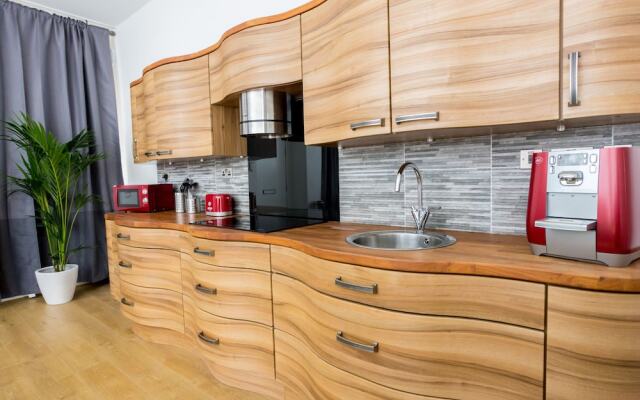 Westend Hydro & SECC Apartment