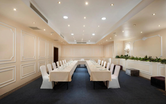 Holidays Express Hotel