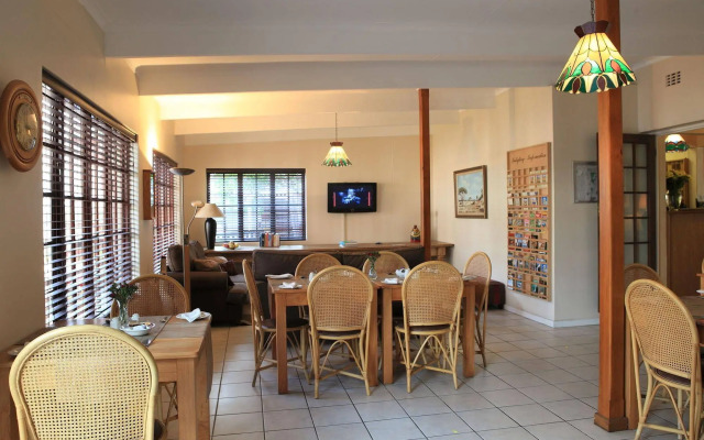 Loerie Guest Lodge