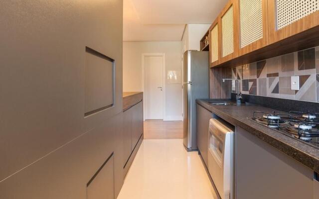 L' Adresse Reserve 203A