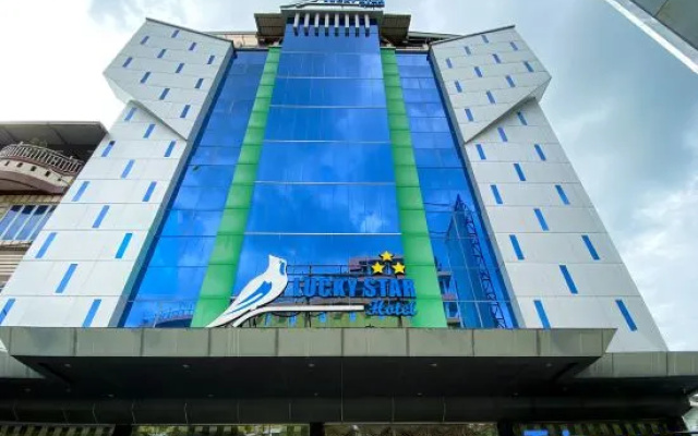 Lucky Star Hotel Near Harbour Bay Batam – Exterior – Batam