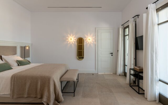 Bonzoe Suites & Villas