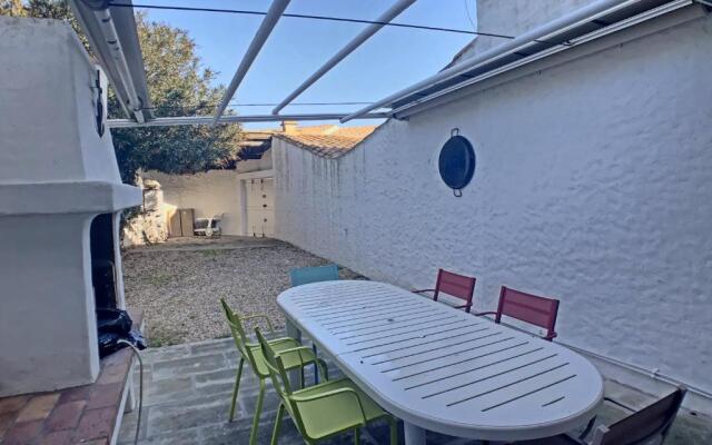 Maison Saintes-Maries-de-la-Mer, 4 pièces, 10 personnes - FR-1-475-35