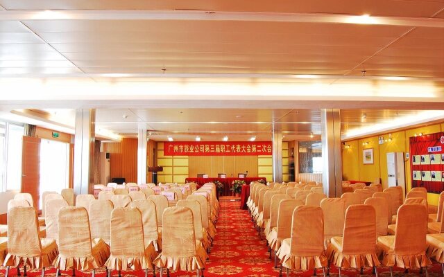 Xinhua Hotel