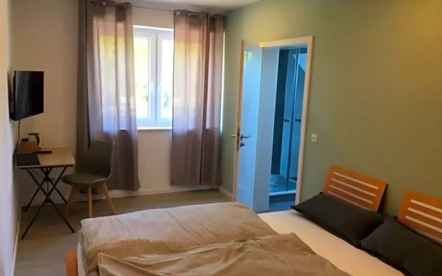 Gäste Und Messezimmer Adelheidsdorf