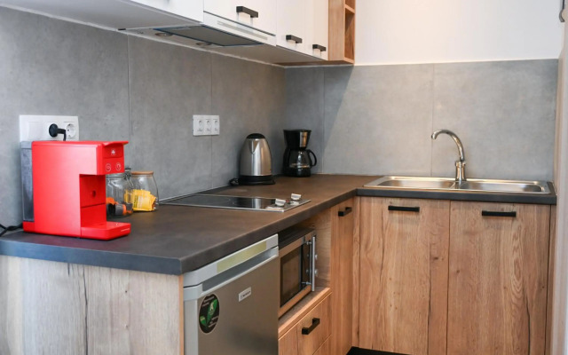 Hotel Glaronissia Rooms & Suites