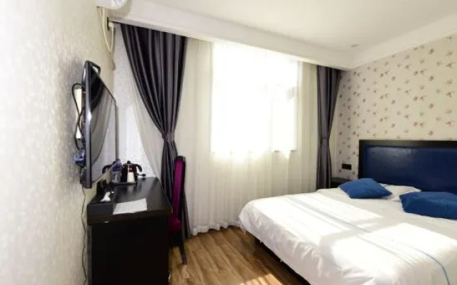 Longchen Holiday Inn (Shanghai Ruijin Hospital Yongjia Road Branch)
