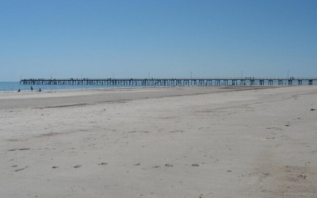 Semaphore Blue Apartments
