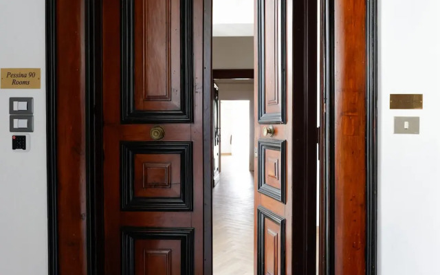 Pessina 90 Rooms in Naples