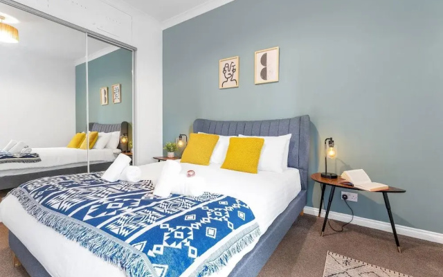 Edinburgh City Centre 2BR Apartment