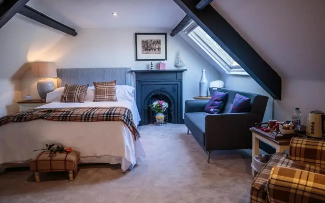 Torrs Warren Country House Hotel