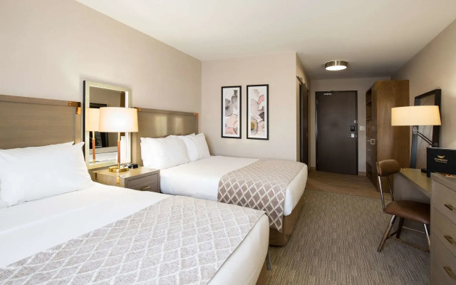 Pomeroy Inn & Suites Prince George