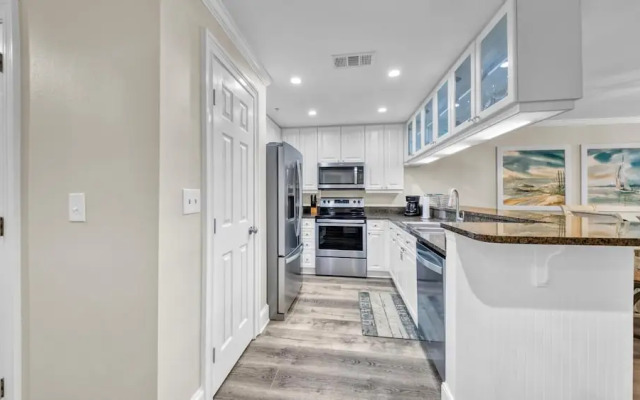 Crystal Dunes 405
