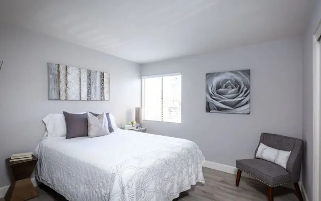 Ultra Modern Old Town Scottsdale 3 Bedroom!